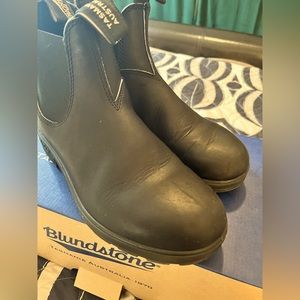 Blundstone 510 elastic sided boot size 8.